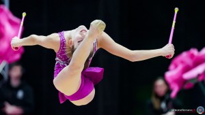 aurora fano broni aurora   clavette sfe07283 copia simone ferraro ph copia